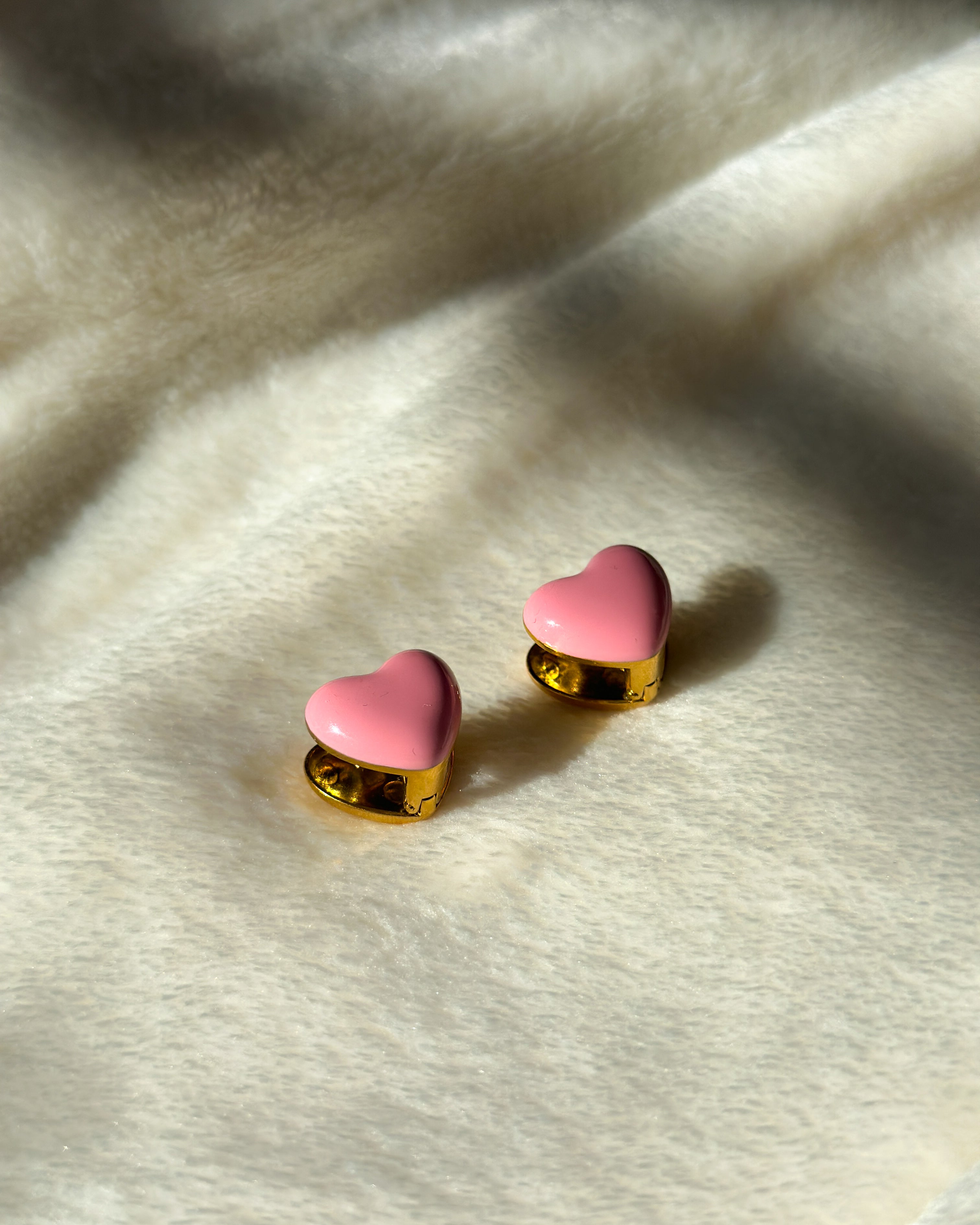 Heartfelt Oil Drop Earrings 18k